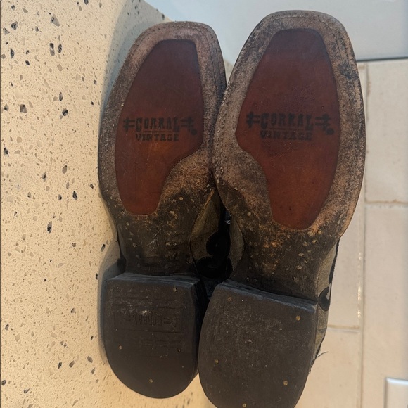 Corral Women's Gray with Black Embroidered Studs Western Boots Cowgirl Size 6M - Picture 8 of 12